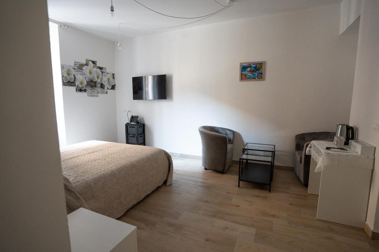 Le Stelle Della Spezia Bed & Breakfast Exterior photo